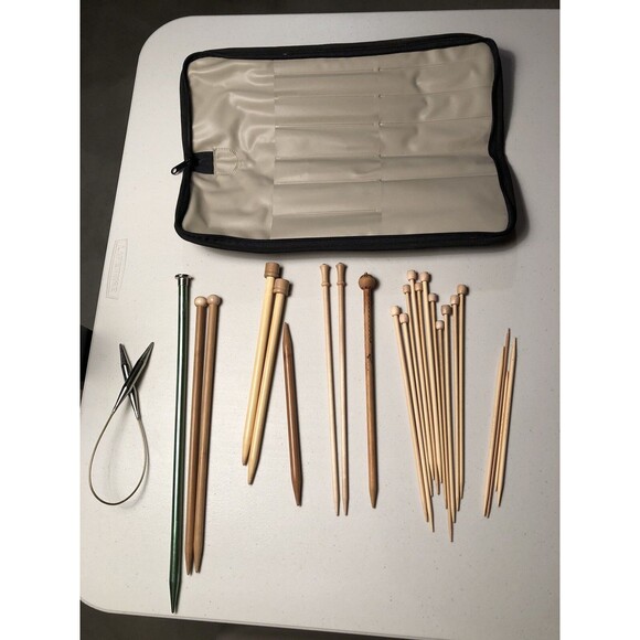 25 Piece Knitting Needle Kit Various Brands/Sizes Bamboo W/ Zipper Case - Picture 1 of 13